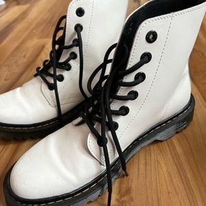 Doc Martens white size 9